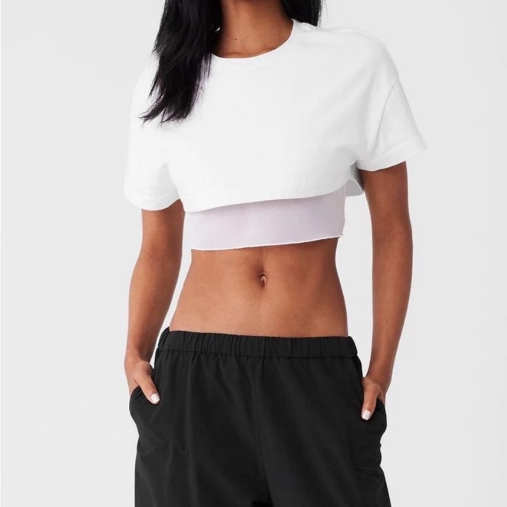 All Yoga Alo 'Made You Look' Cropped Top Crisp Bright White Small Excellent Con